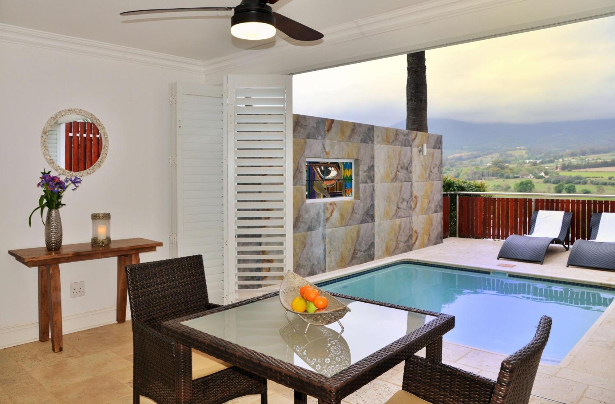 The Coach House At Val Du Charron Hotel Wellington Ngoại thất bức ảnh